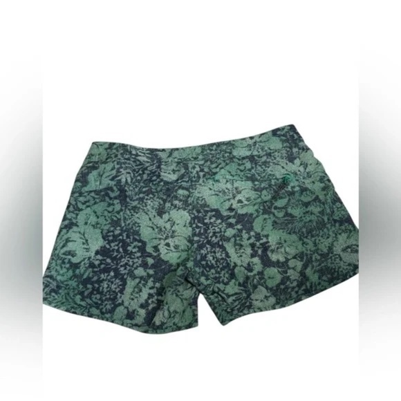 PATAGONIA - W's Wavefarer® Board Shorts - 5"" Reverse Hawaiian: Emerald. sz 4 - Picture 2 of 8